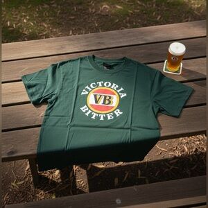 VICTORIA BITTER Men’s Vintage 90’s Graphic Beer Logo T-Shirt